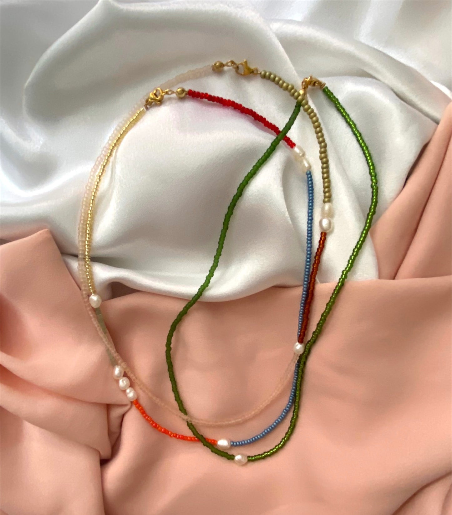 Vòng cổ ngọc trai Lalala Vàng-Sage-Cam-Xanh-Đỏ